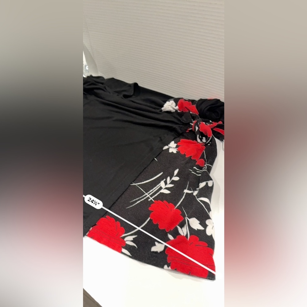 Lotusmile L Wrap-Front Floral Tunic Top – Black Red Print, Long Sleeve - Picture 14 of 16